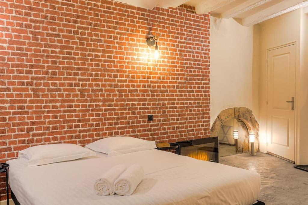 Industrial-Style Studio With Bathtub, Vieux-Lyon Lião Exterior foto