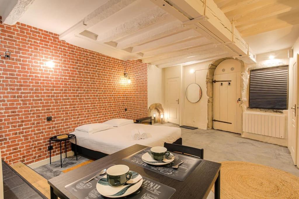 Industrial-Style Studio With Bathtub, Vieux-Lyon Lião Exterior foto